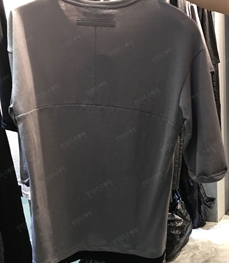 市场上装-T恤-（实拍）时尚男装t恤