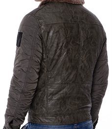 市场上装-皮衣-时尚商务皮衣