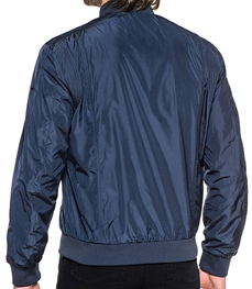 市场上装-夹克-时尚商务夹克