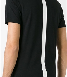 市场上装-T恤-休闲男装t恤