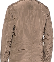 市场上装-大衣-时尚商务大衣