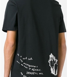 市场上装-T恤-休闲男装t恤