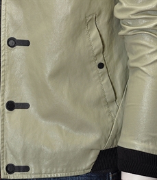 市场上装-皮衣-时尚男装皮衣