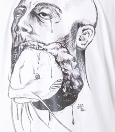 市场上装-T恤-休闲男装t恤