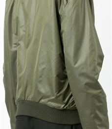 市场上装-夹克-休闲男装夹克