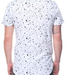 市场上装-T恤-时尚男装t恤