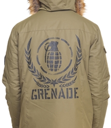 市场上装-棉衣/羽绒服-时尚男装棉服