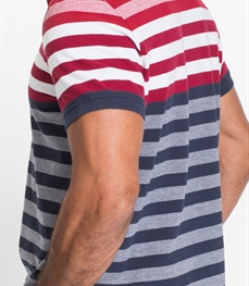 市场上装-T恤-时尚商务t恤