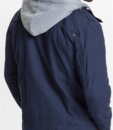 市场上装-夹克-时尚商务夹克