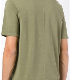 市场上装-T恤-休闲男装t恤