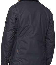 市场上装-中长外套-时尚男装中长外套