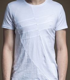 市场上装-T恤-时尚男装t恤