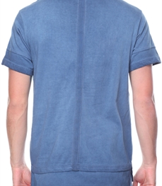 市场上装-T恤-时尚男装t恤