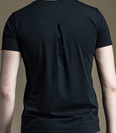 市场上装-T恤-时尚男装t恤