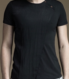 市场上装-T恤-时尚男装t恤