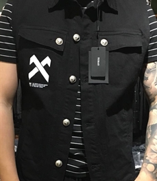 市场上装-马夹-时尚男装马甲