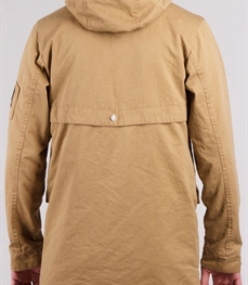 市场上装-大衣-时尚商务大衣