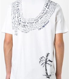 市场上装-T恤-休闲男装t恤