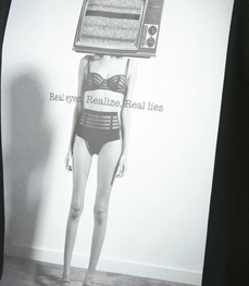 市场上装-T恤-休闲男装t恤