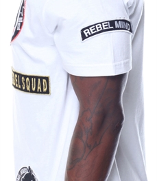 市场上装-T恤-时尚男装t恤