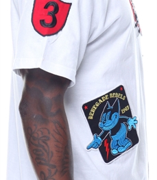 市场上装-T恤-时尚男装t恤