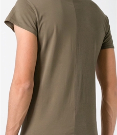 市场上装-T恤-休闲男装t恤