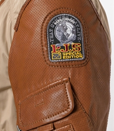 市场上装-夹克-休闲男装夹克