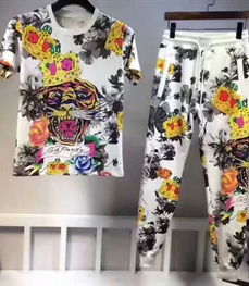 市场上装-套装-休闲男装套装