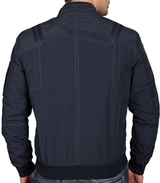 市场上装-夹克-时尚商务夹克