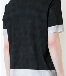 市场上装-T恤-休闲男装t恤