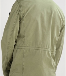 市场上装-中长外套-休闲男装中长外套