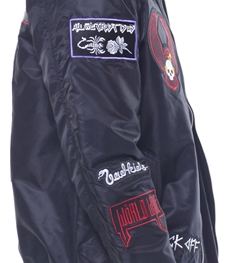 市场上装-夹克-时尚男装夹克