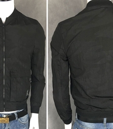 市场上装-夹克-时尚男装夹克