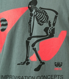 市场上装-T恤-休闲男装t恤