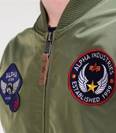 市场上装-夹克-休闲男装夹克