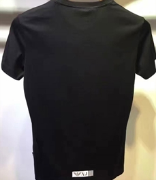 市场上装-T恤-时尚男装t恤