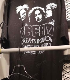 市场上装-T恤-（实拍）时尚男装t恤