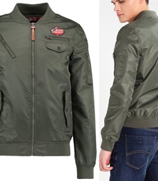 市场上装-夹克-休闲男装夹克