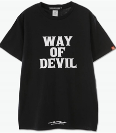 市场上装-T恤-休闲男装t恤