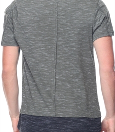 市场上装-T恤-时尚男装t恤