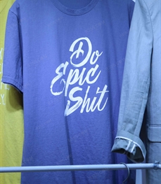 市场上装-T恤-（实拍）时尚男装t恤