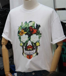 市场上装-T恤-（实拍）时尚男装t恤