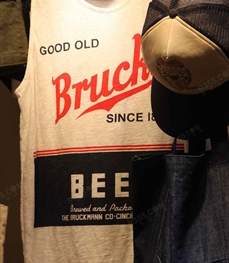 市场上装-T恤-（实拍）时尚男装t恤