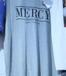 市场上装-T恤-（实拍）时尚男装t恤