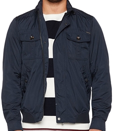 市场上装-夹克-时尚商务夹克