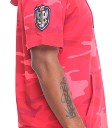 市场上装-T恤-时尚男装t恤