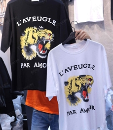 市场上装-T恤-（实拍）时尚男装t恤