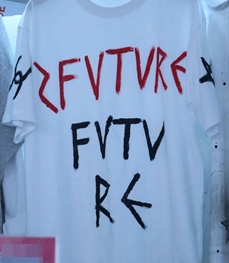 市场上装-T恤-（实拍）时尚男装t恤