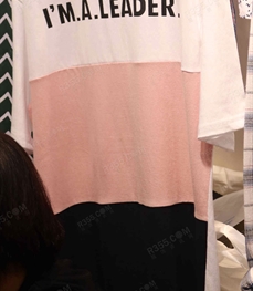 市场上装-T恤-（实拍）时尚男装t恤