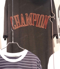 市场上装-T恤-（实拍）时尚男装t恤